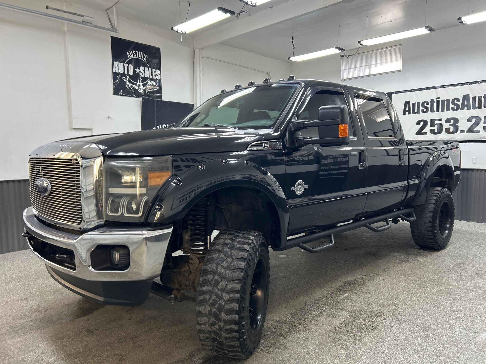 Used 2015 Ford F350 Lariat w/ Lariat Ultimate Package AWD/4WD image 3