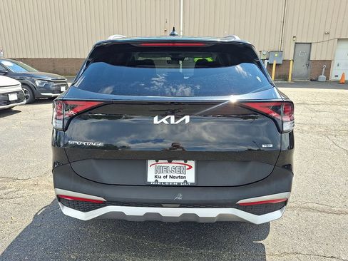 Certified 2023 Kia Sportage EX AWD/4WD image 15