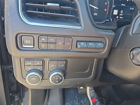 Used 2021 GMC Yukon AT4 w/ Rear Media and Nav Package AWD/4WD image 29