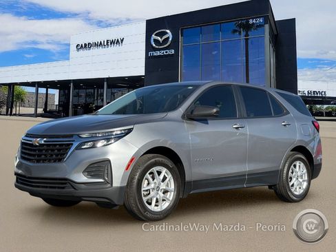 Used 2024 Chevrolet Equinox LS w/ Driver Confidence II Package FWD image 2