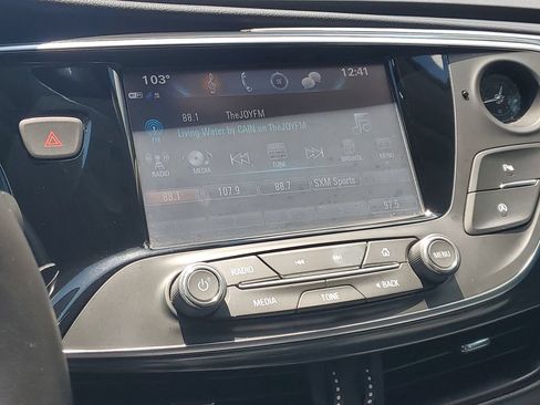 Used 2020 Buick Envision Essence w/ LPO, Interior Luxury Package FWD image 32