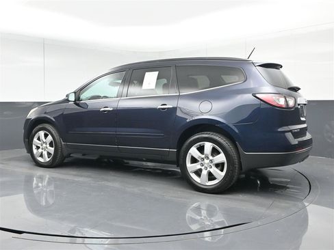 Used 2017 Chevrolet Traverse LT w/ Style and Technology Package AWD/4WD image 7