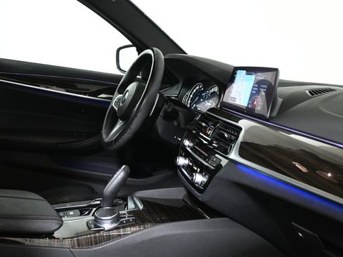 Used 2019 BMW 540i xDrive w/ M Sport Package AWD/4WD image 8