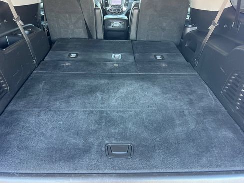 Used 2018 Chevrolet Suburban Premier AWD/4WD image 22