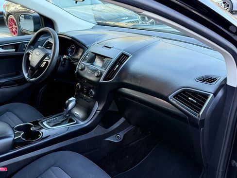 Used 2017 Ford Edge SE image 22