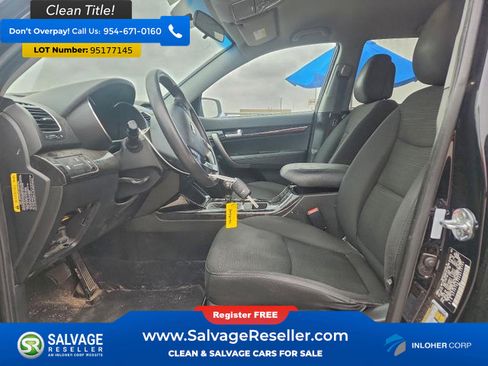 Used 2014 Kia Sorento LX image 9