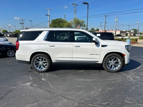 Used 2022 GMC Yukon Denali w/ Advanced Technology Package AWD/4WD image 6