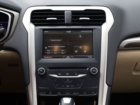 Used 2013 Ford Fusion SE FWD image 33
