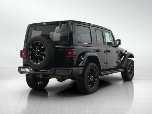 Used 2021 Jeep Wrangler Unlimited Sahara w/ Advanced Safety Group AWD/4WD image 5