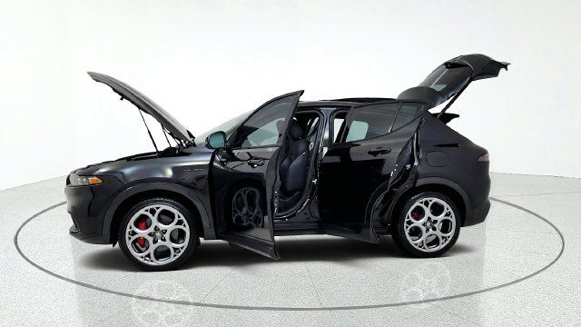 Used 2024 Alfa Romeo Tonale Veloce AWD/4WD image 15