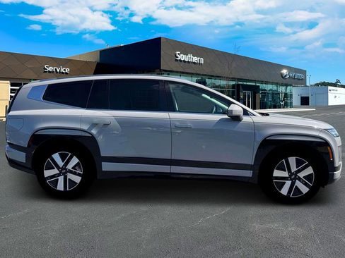 New 2026 Hyundai Ioniq 9 SEL image 10