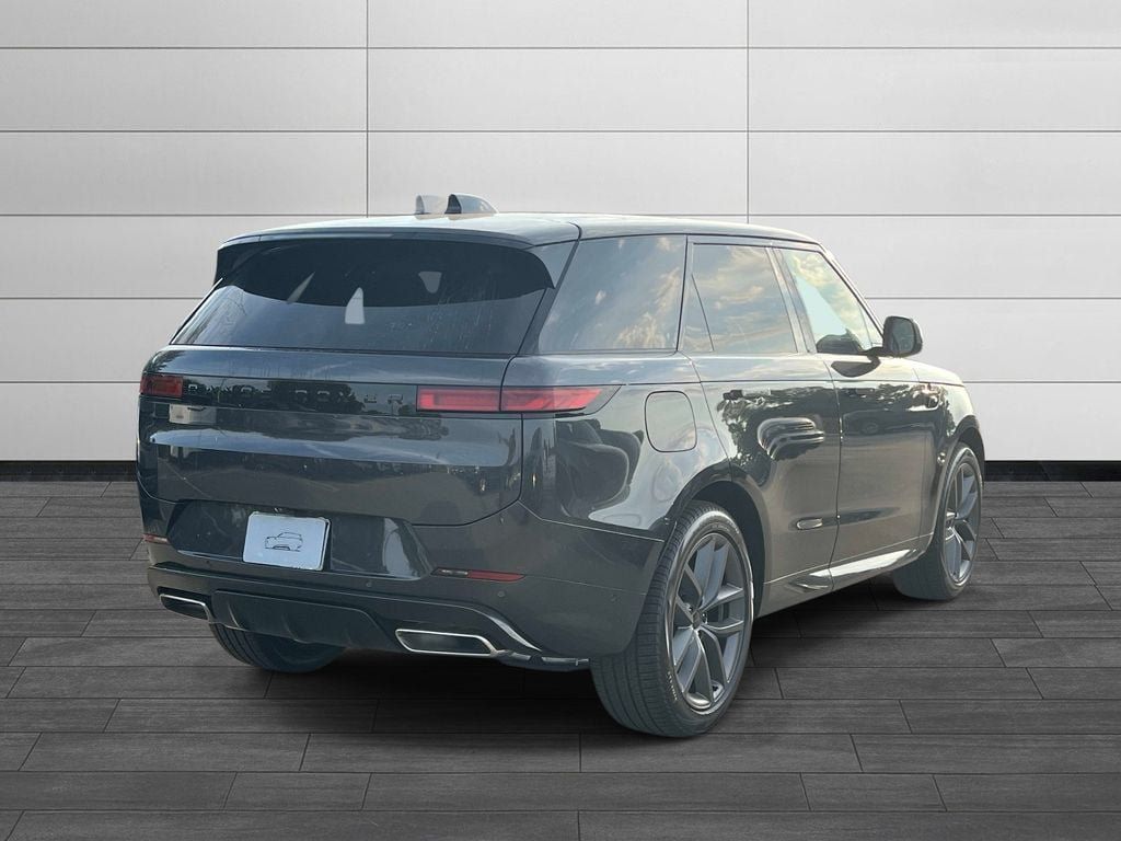 New 2026 Land Rover Range Rover Sport Dynamic SE AWD/4WD image 5