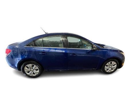 Used 2012 Chevrolet Cruze LS w/ Connectivity Package image 7