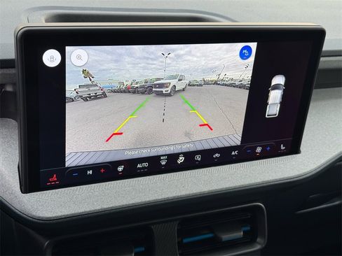 New 2025 Ford Maverick XLT w/ XLT Luxury Package image 17