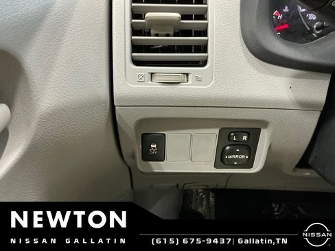 Used 2013 Toyota Corolla L FWD image 19