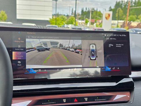 Used 2026 BMW i5 eDrive40 w/ Executive Package image 24