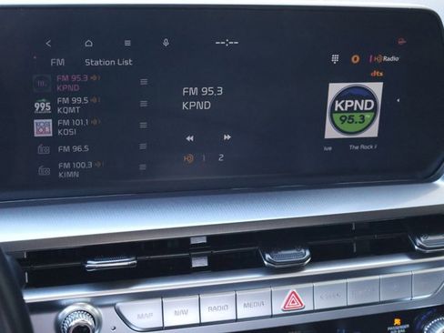 Used 2025 Kia Telluride S AWD/4WD image 19