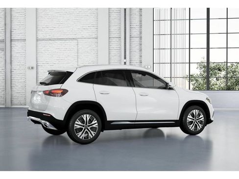 New 2026 Mercedes-Benz GLA 250 4MATIC image 19