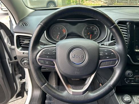 Used 2019 Jeep Cherokee Limited AWD/4WD image 22