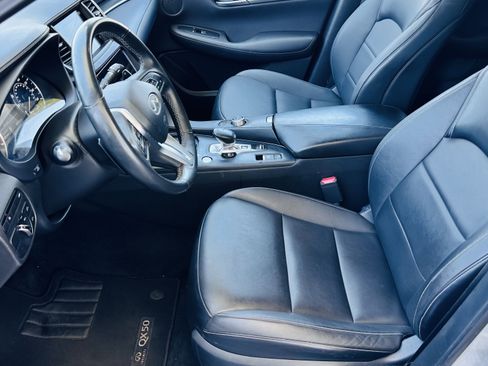 Used 2021 INFINITI QX50 Pure image 19