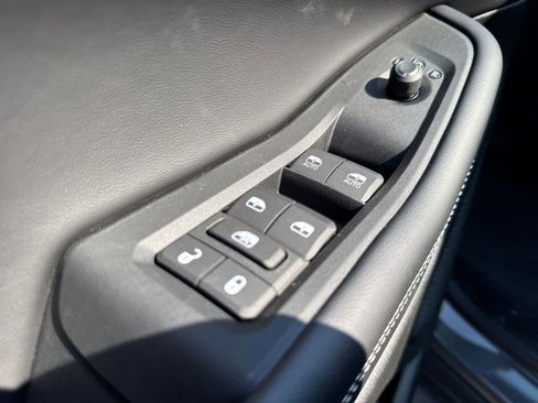 New 2025 Jeep Grand Cherokee L Laredo w/ Luxury Tech Group I image 11