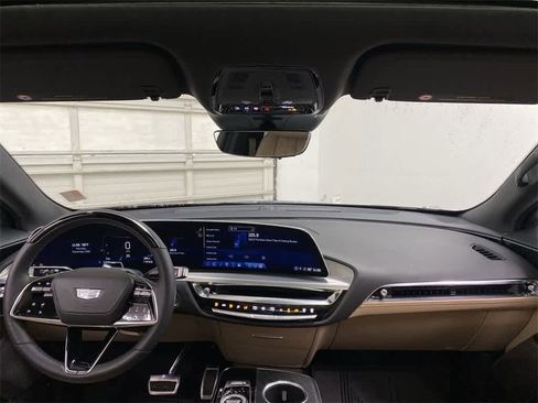 Certified 2025 Cadillac Lyriq Luxury w/ Nappa Leather Package image 13