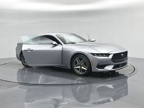 Used 2024 Ford Mustang Premium image 34