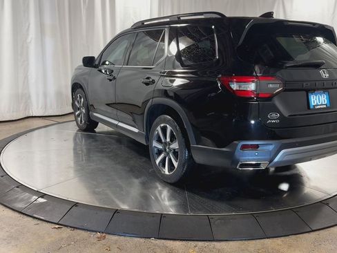 Certified 2023 Honda Pilot Touring image 8