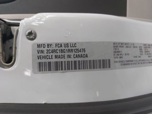 Used 2024 Chrysler Pacifica Touring-L FWD image 34