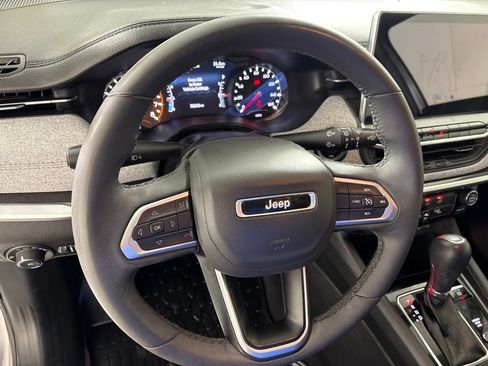 Used 2024 Jeep Compass Latitude AWD/4WD image 26
