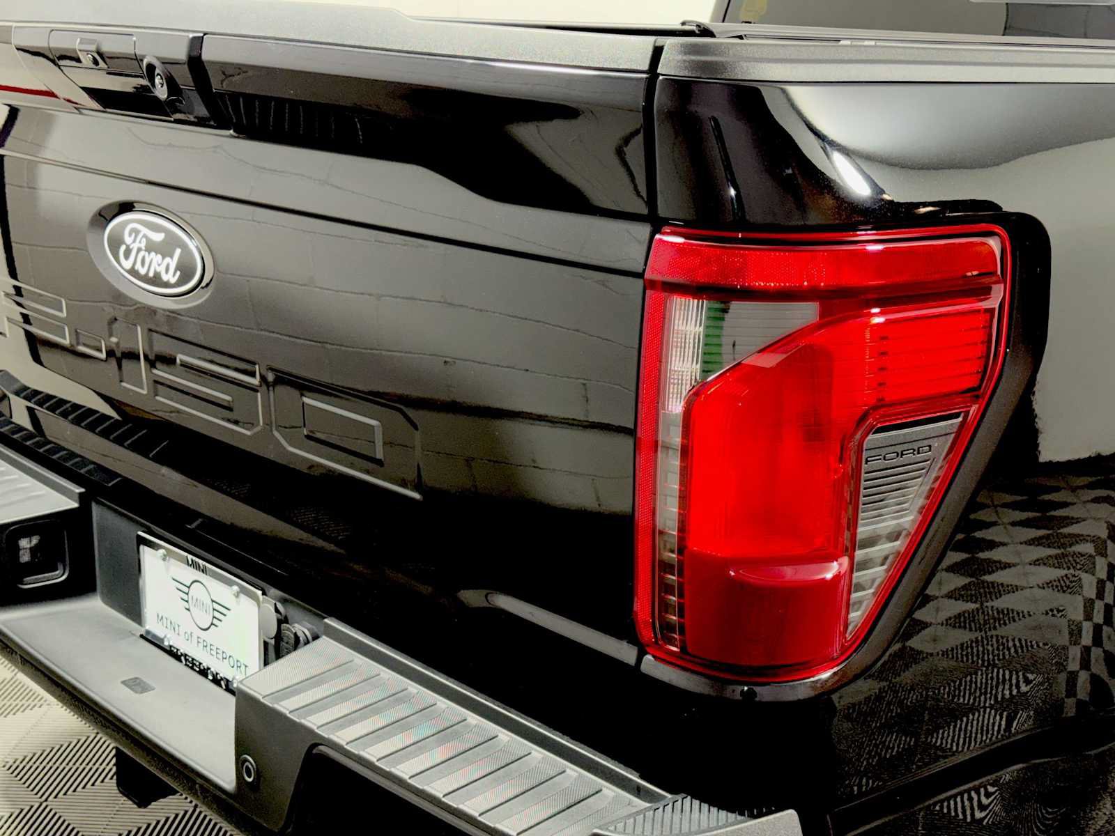 Used 2025 Ford F150 XLT w/ Equipment Group 302A MID AWD/4WD image 28