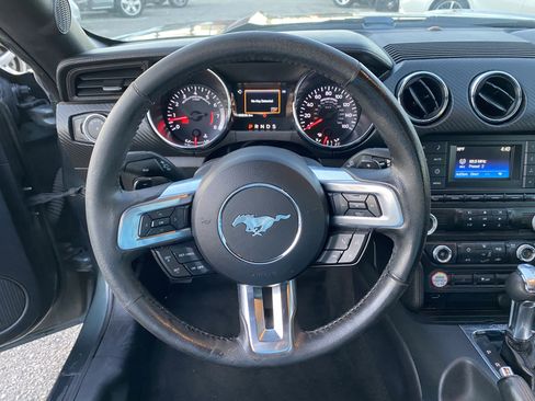 Used 2015 Ford Mustang Coupe image 14