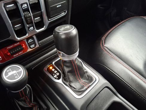 Used 2021 Jeep Wrangler Unlimited Rubicon image 30