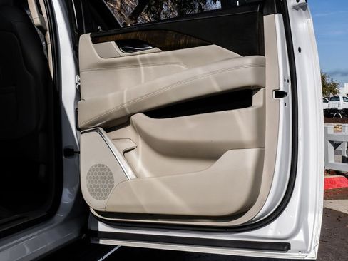 Used 2020 Cadillac Escalade ESV Premium Luxury image 50