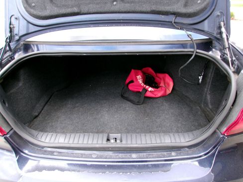 Used 2008 Pontiac Grand Prix image 12