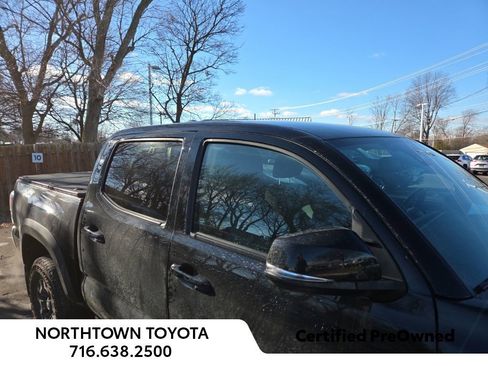 Used 2023 Toyota Tacoma TRD Off-Road image 3