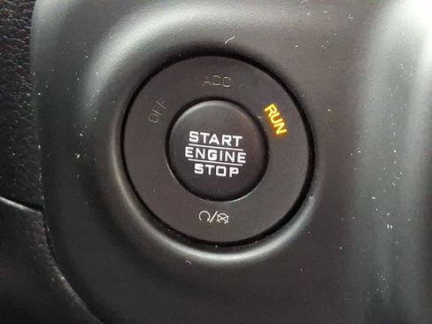 Used 2018 Jeep Wrangler Sport image 21