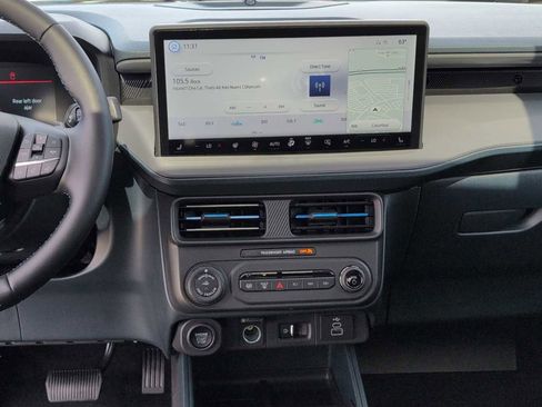 New 2026 Ford Maverick Lobo AWD/4WD image 25