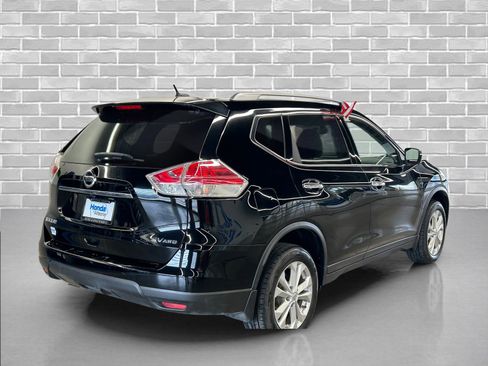 Used 2015 Nissan Rogue SV image 4