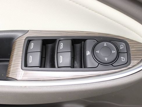 Used 2024 Chevrolet Malibu LT FWD image 18