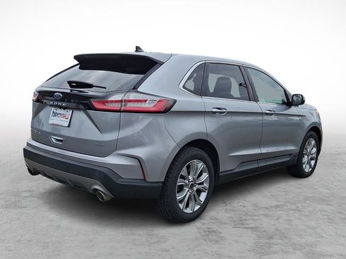 Used 2024 Ford Edge Titanium image 5