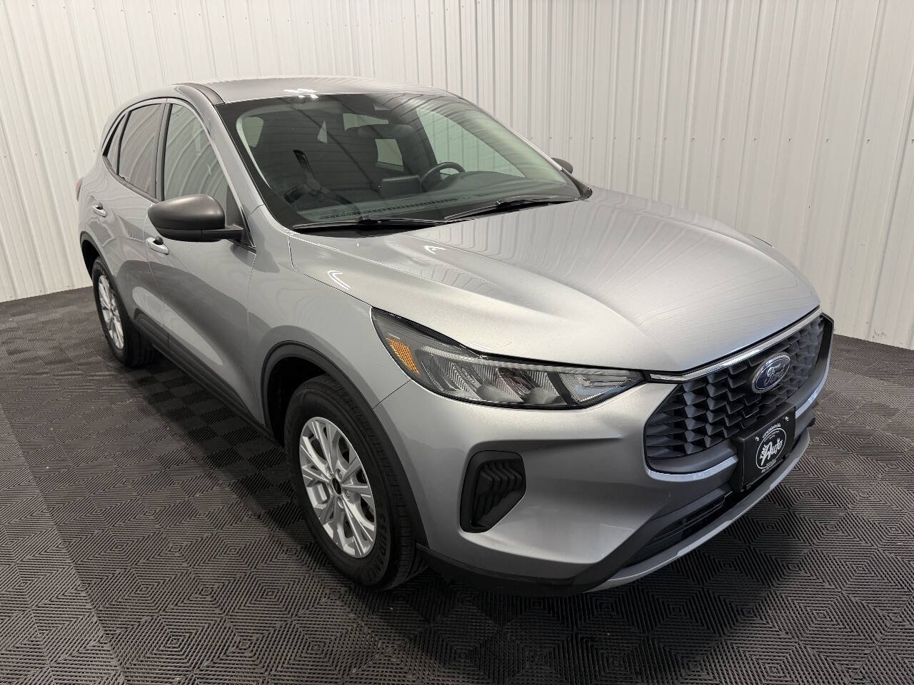 Used 2023 Ford Escape Active AWD/4WD image 3
