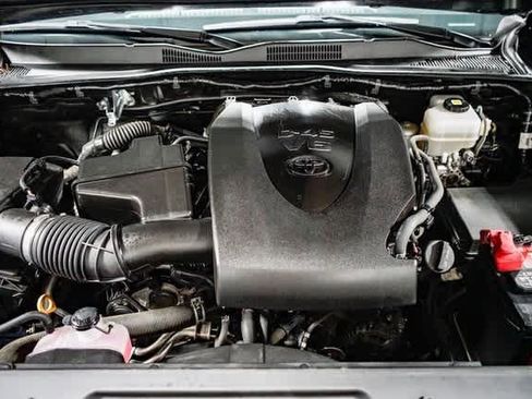 Certified 2021 Toyota Tacoma TRD Off-Road image 27