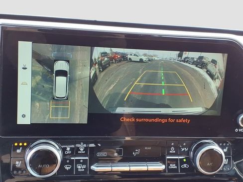 Used 2024 Toyota Highlander Platinum image 22