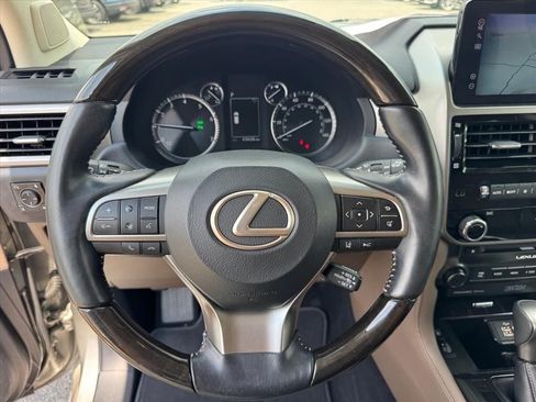 Used 2022 Lexus GX 460 Premium w/ Accessory Package AWD/4WD image 22