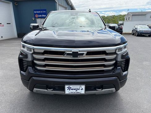 Used 2022 Chevrolet Silverado 1500 High Country w/ High Country Premium Package AWD/4WD image 8