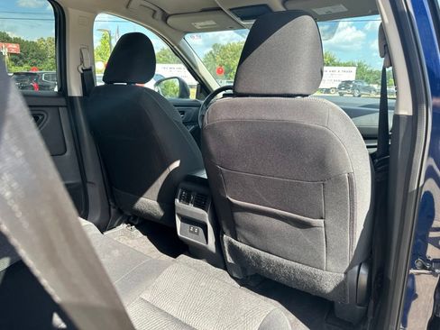 Used 2025 Nissan Rogue SV FWD image 31