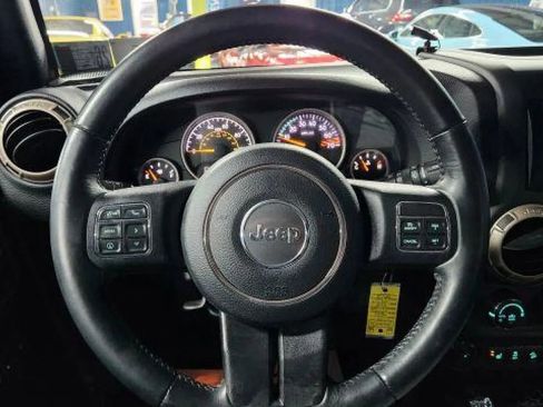 Used 2017 Jeep Wrangler Sahara image 28