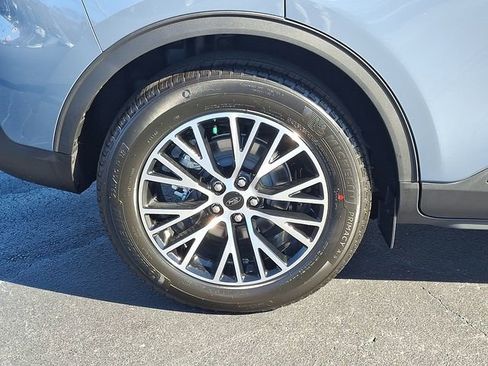 New 2025 Ford Escape SE w/ PHEV Premium Package FWD image 8