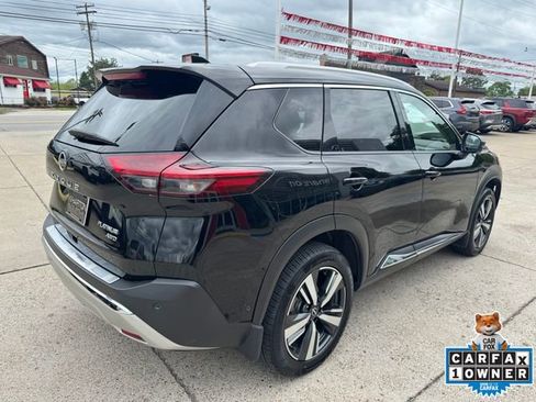 Used 2022 Nissan Rogue Platinum w/ Head-Up Display Package AWD/4WD image 11